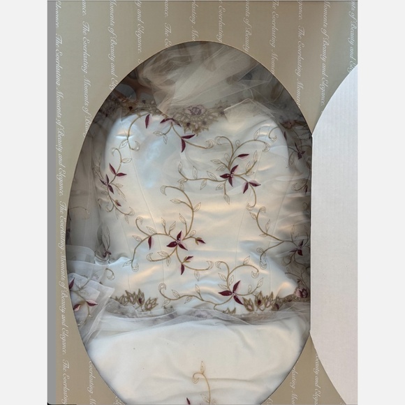 Strapless princess wedding dress/modern renaissance ball gown 18-20 DRYCLEANED - Picture 6 of 6